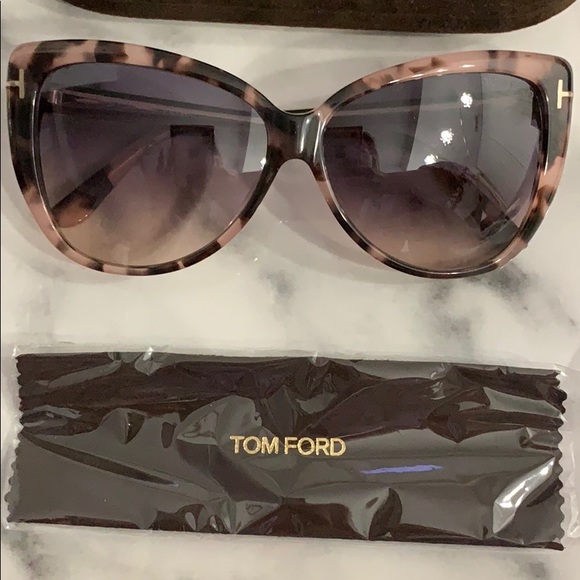 REVEKA TOM FORD SUNGLASSES IN LIGHT TORTOISE - Picture 3 of 8